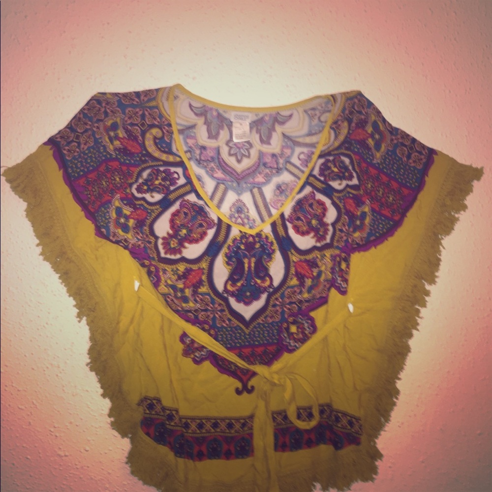 Unusual summer blouse, ties around waist.
